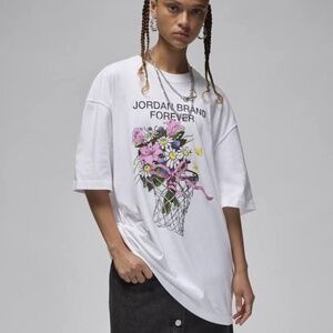New Women's Jordan Oversized Fit Shirt